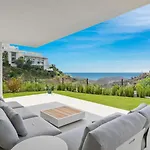 Hillside Flat With Pool By Costarentals - Ref M49 Appartement Marbellac
