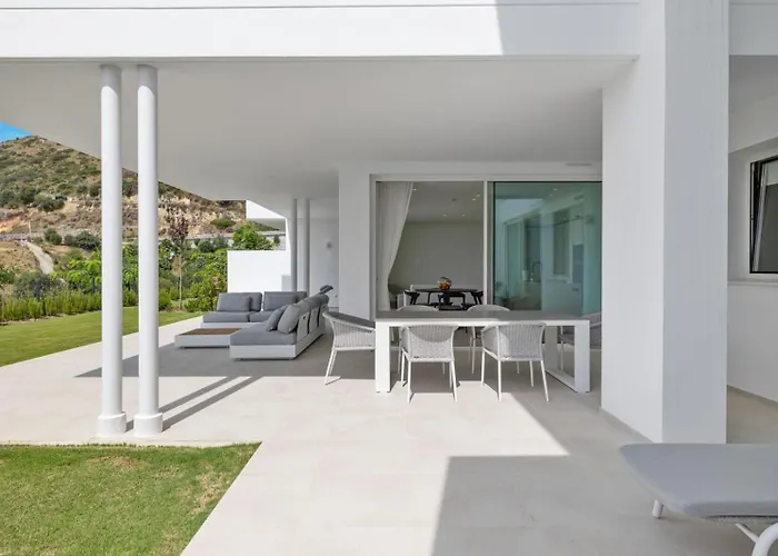 Apartment Hillside Flat With Pool By Costarentals - Ref M49
