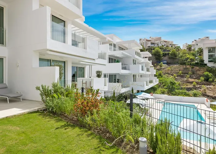 Hillside Flat With Pool By Costarentals - Ref M49 Apartament *